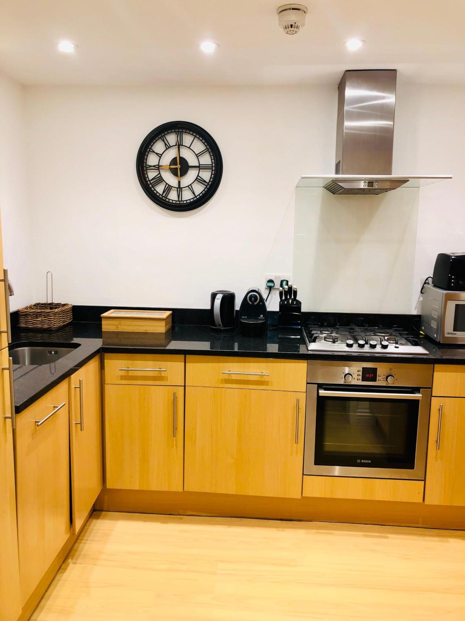Superbly Located 2 Bedroom Luxury Apartment Bath Dış mekan fotoğraf